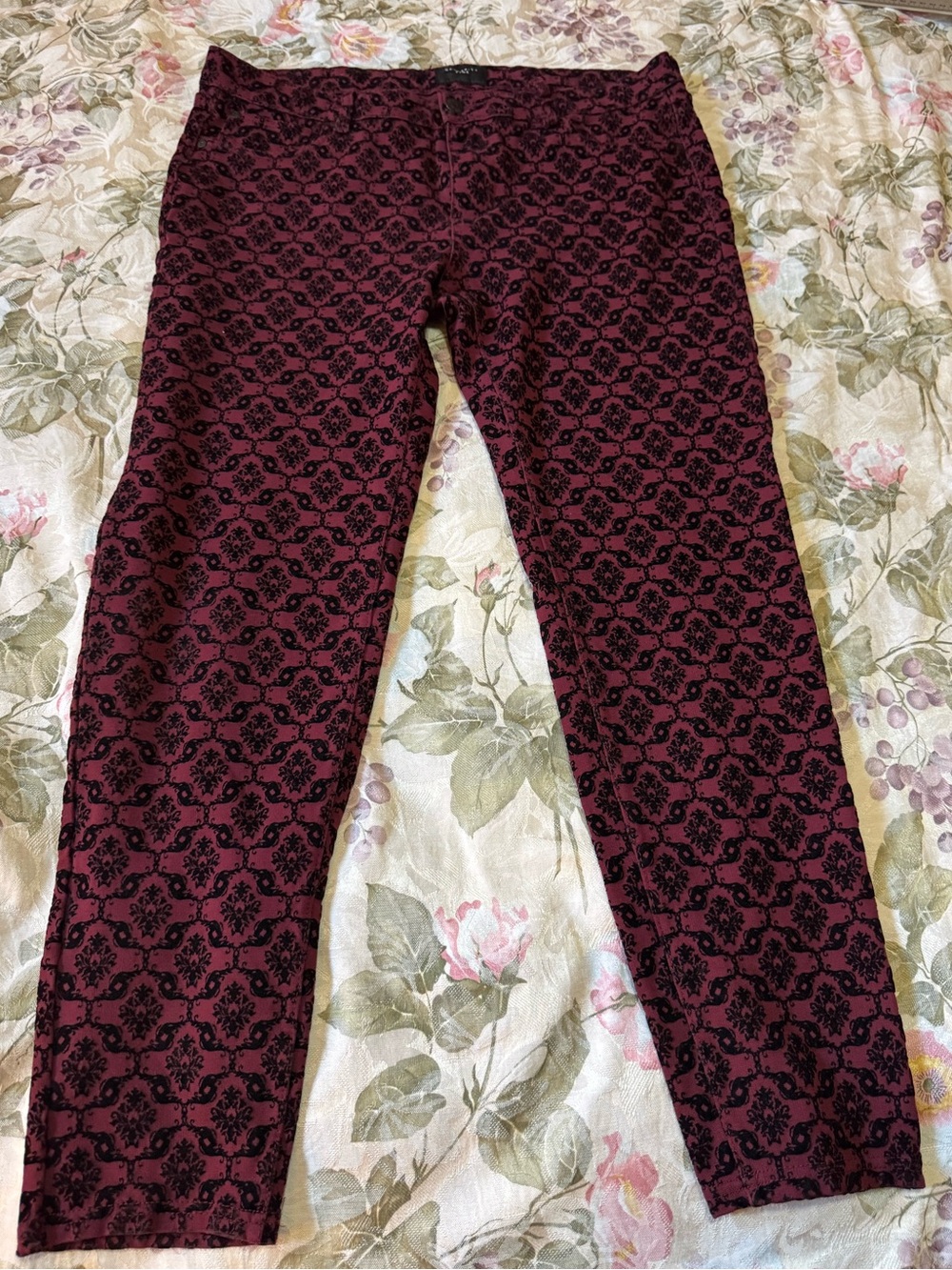 Celebrity Pink 15/32 Burnt Red Black Flocked Damask Skinny Pants Goth